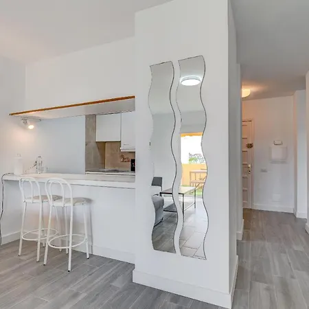 Great Terrace Ac In Heated Pool Wifi Parking Apartment