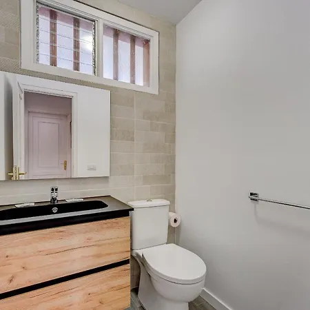 Great Terrace Ac In Heated Pool Wifi Parking Apartment *