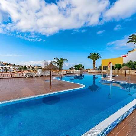 Great Terrace Ac In Heated Pool Wifi Parking Apartamento
